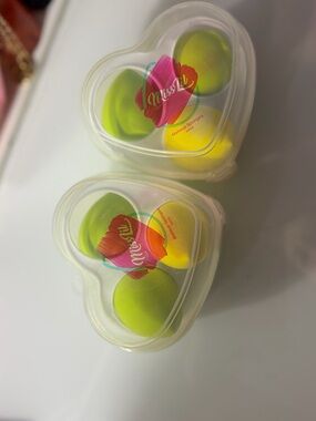 Miss Lil Yellow & Green Heart Sponge Duo — Soft Makeup Blenders